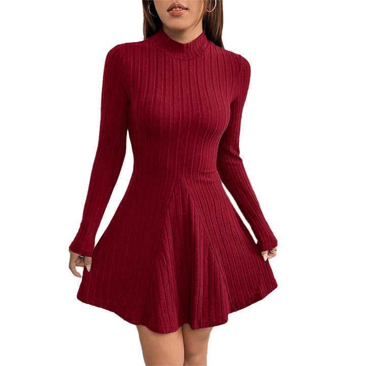 Robe tricotée pour femmes avec col montant élégant et coupe flatteuse Levoire