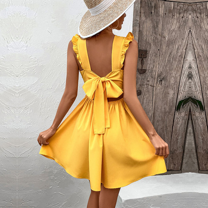 Robe mini d'été pour femmes avec des détails en volants et un col en V Levoire