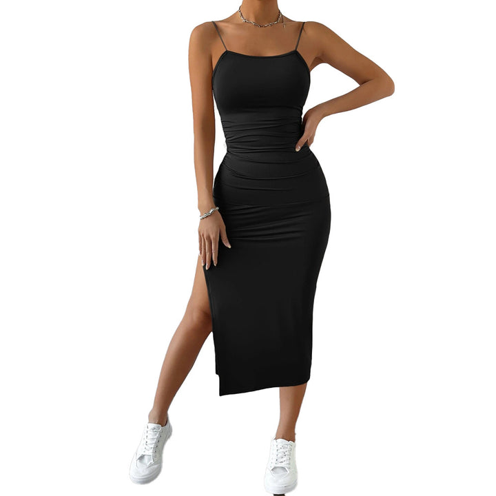 Robe maxi pour femmes avec des bretelles spaghetti étroites et une fente sur le côté Levoire