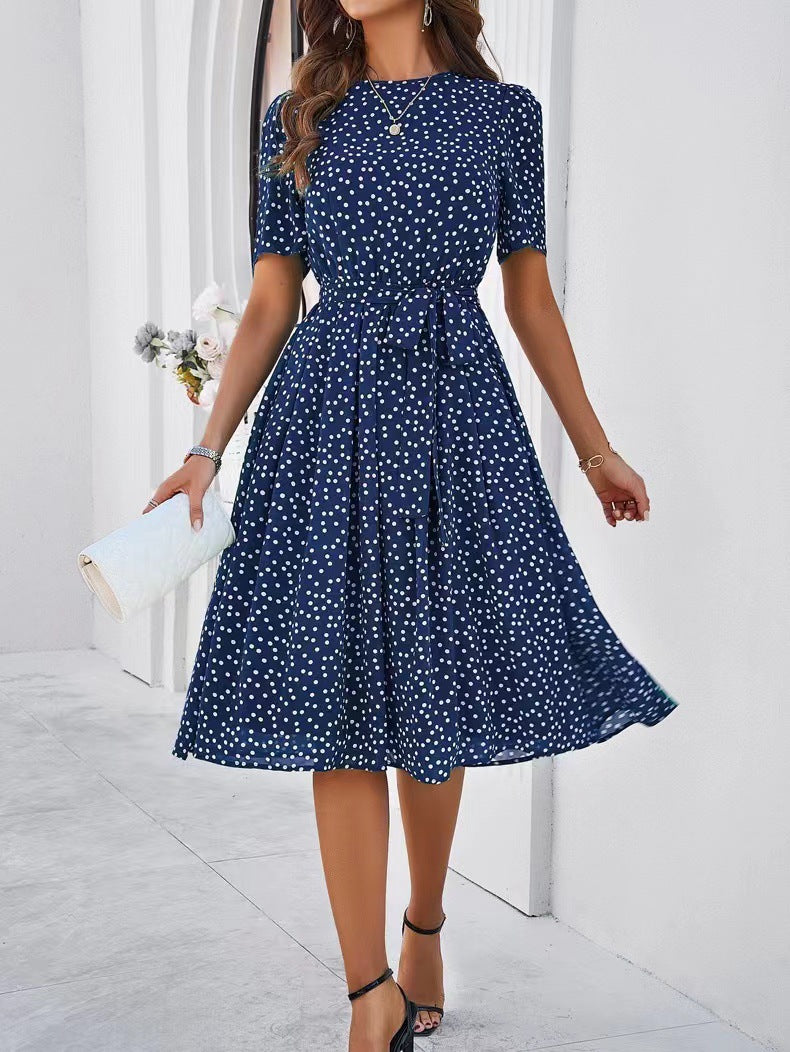 Robe midi pour femmes avec un élégant design à pois et une ceinture à la taille Levoire