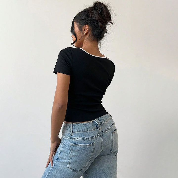 Haut court pour femmes avec boutons décoratifs en forme de papillon et décolleté en V à la mode Levoire