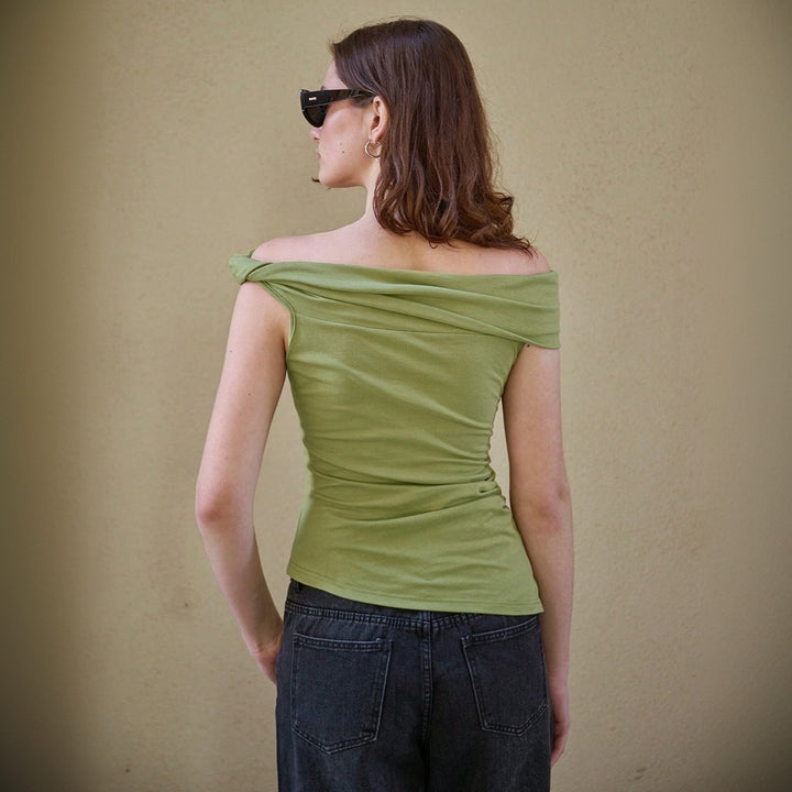 Top asymétrique pour femmes avec un design drapable Levoire