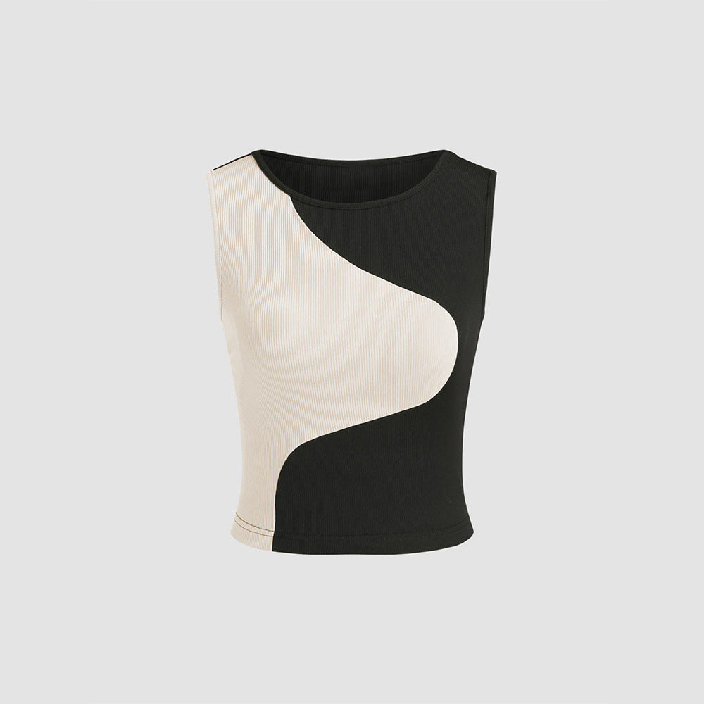 Top court pour femmes avec design asymétrique et contrastes raffinés Levoire