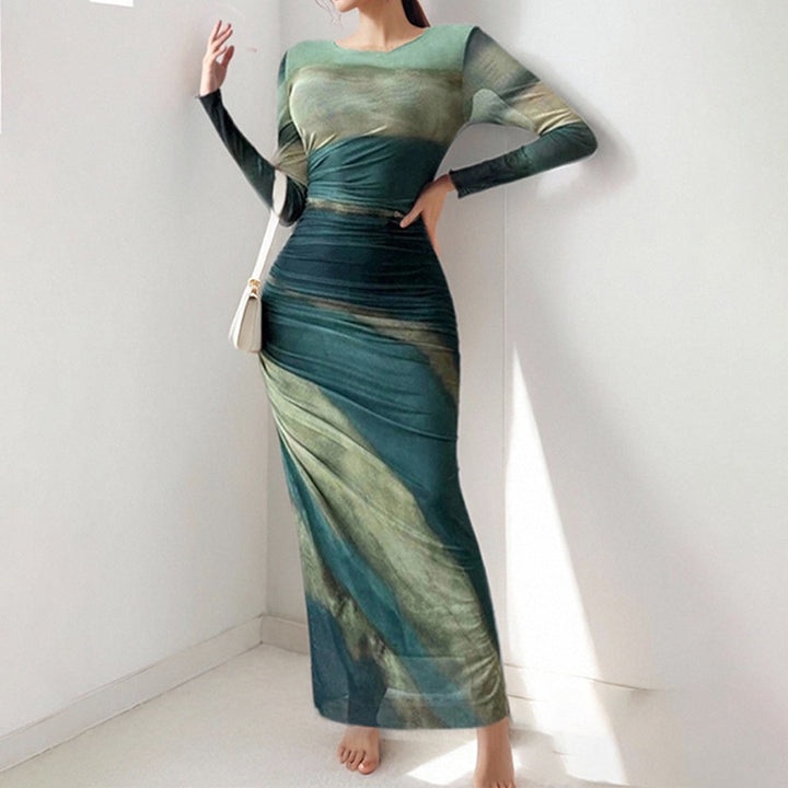 Robe maxi élégante pour femmes avec effet drapé raffiné et manches longues Levoire