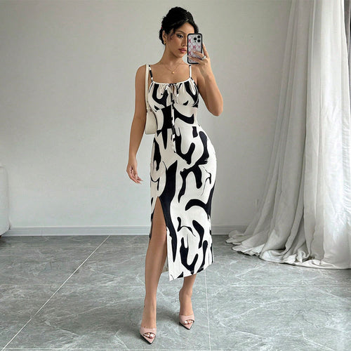 Robe maxi femme avec design drapé élégant et fente sur le côté Levoire