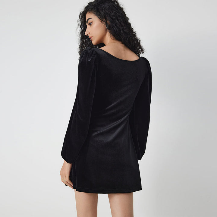 Robe mini pour femmes avec des manches bouffantes élégantes et un chic décolleté carré Levoire