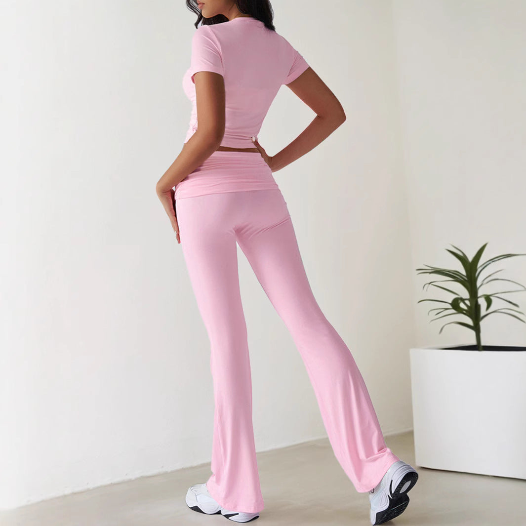 Ensemble de sport pour femmes avec haut ajusté et leggings évasés Levoire