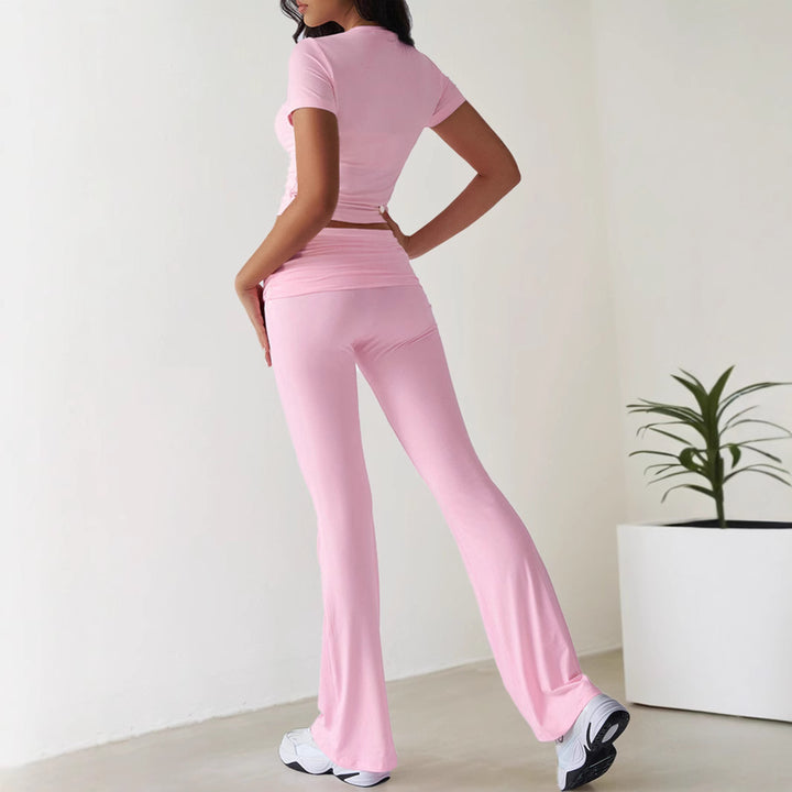 Ensemble de sport pour femmes avec haut ajusté et leggings évasés Levoire