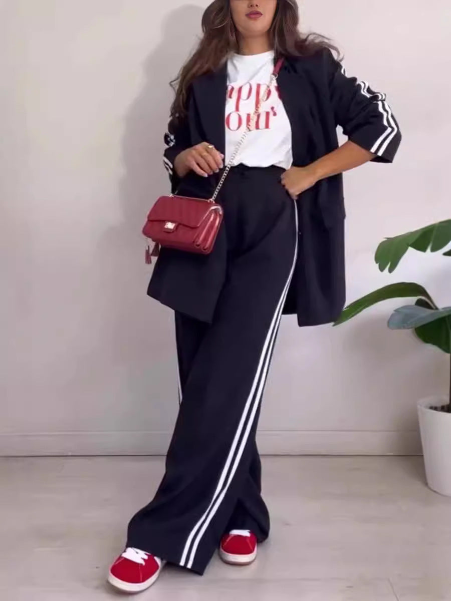 Ensemble blazer féminin à la mode avec des accents sportifs et une coupe décontractée Levoire