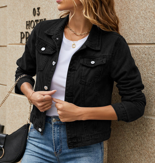 Veste en denim pour femmes avec coupe classique et poches Levoire