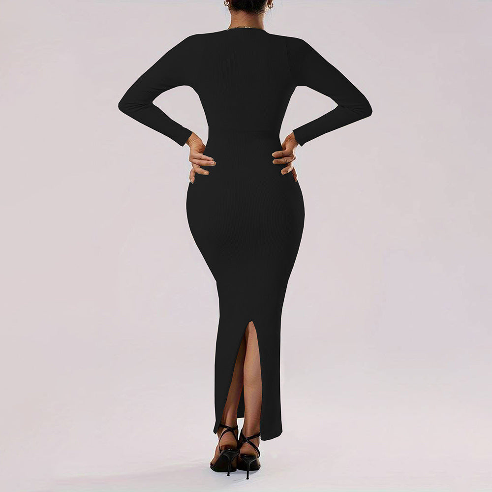 Robe maxi à manches longues pour femmes avec décolleté profond et coupe flatteuse pour la silhouette Levoire