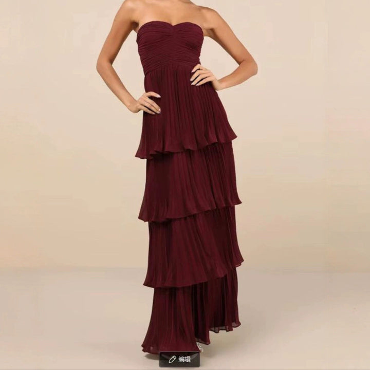 Robe maxi formelle pour femme avec jupe plissée en couches et décolleté en forme de cœur Levoire