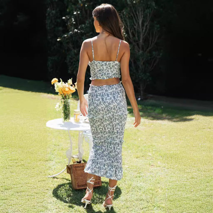 Ensemble pour femmes en deux pièces composé d'un crop top et d'une jupe midi à motif floral Levoire