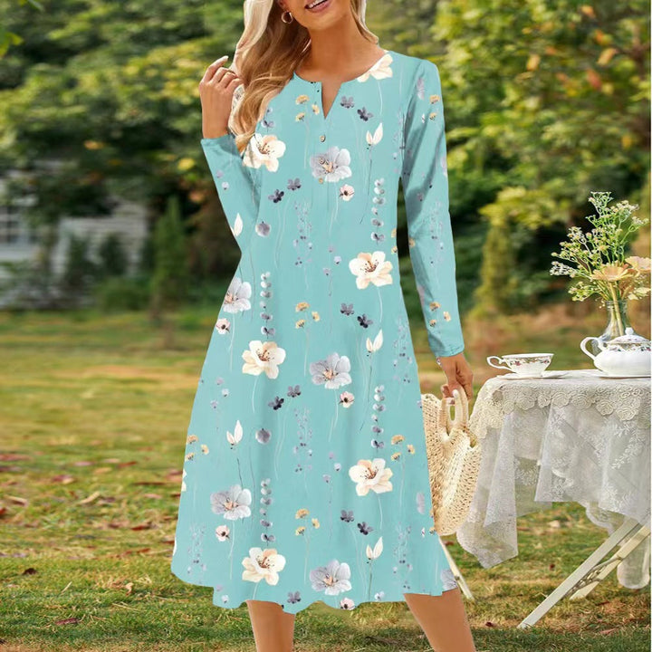 Levoire | Robe élégante pour femmes avec une broche, motif floral, décolleté en V et longues bretelles Bleu ciel