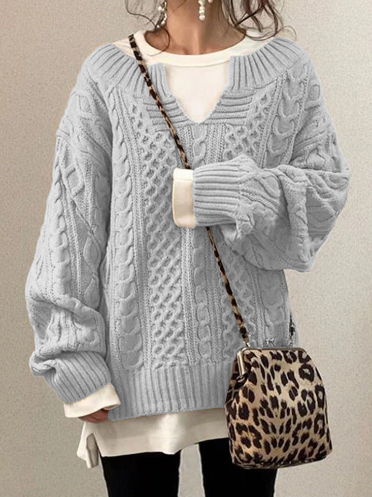 Pull en maille tricotée confortable pour femmes avec un grand col en V et un matériau particulièrement doux Levoire