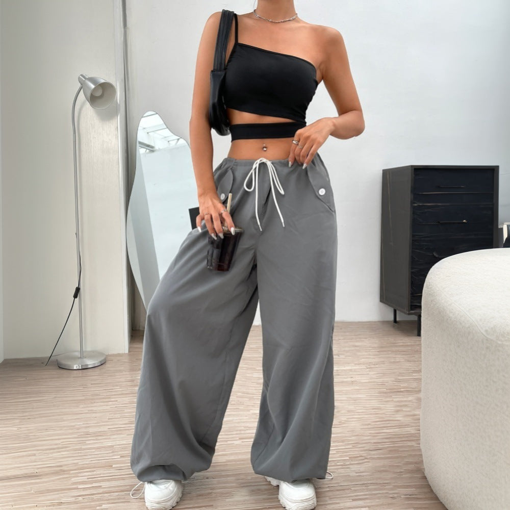 Top court asymétrique pour femmes avec taille étroite et design sans bretelles Levoire