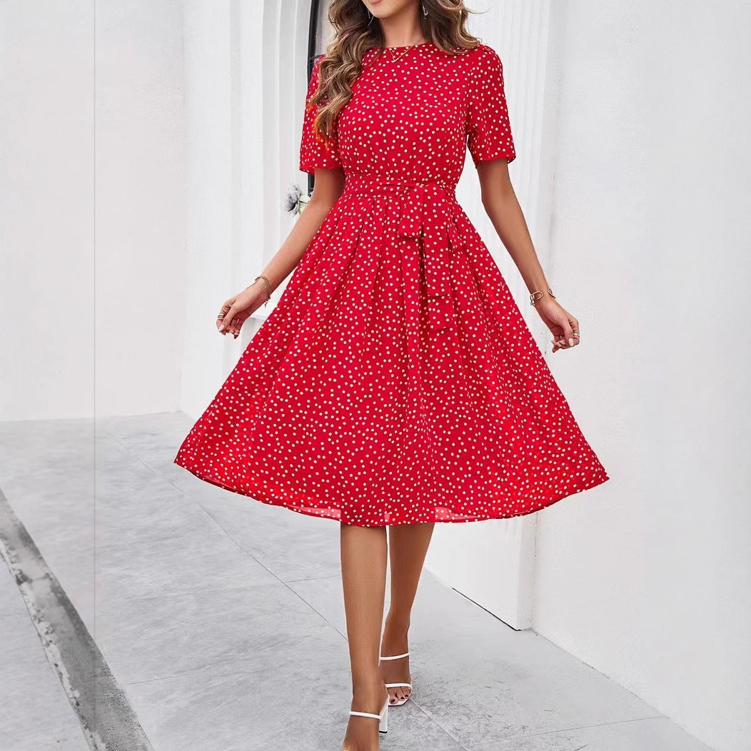 Robe midi pour femmes avec un élégant design à pois et une ceinture à la taille Levoire