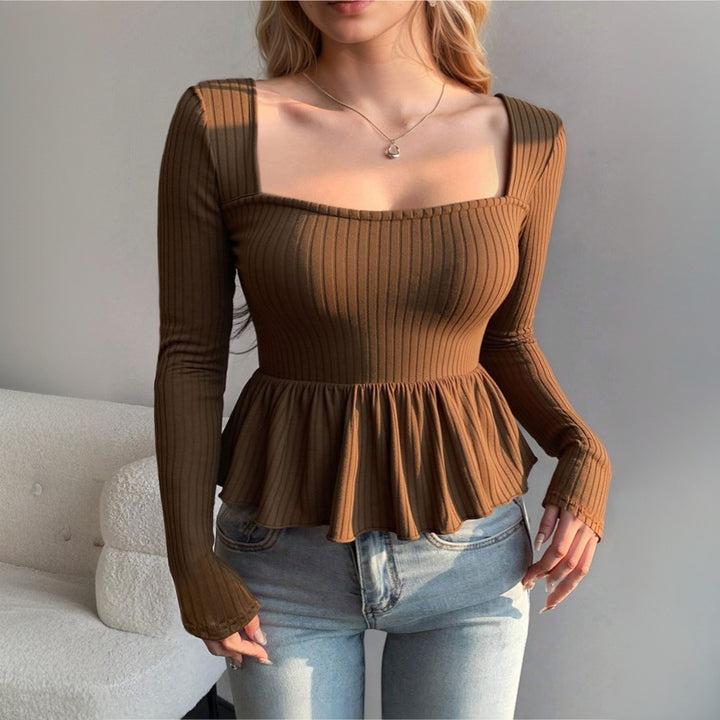 Haut femme avec ourlet à volants flatteur et décolleté carré tendance Levoire