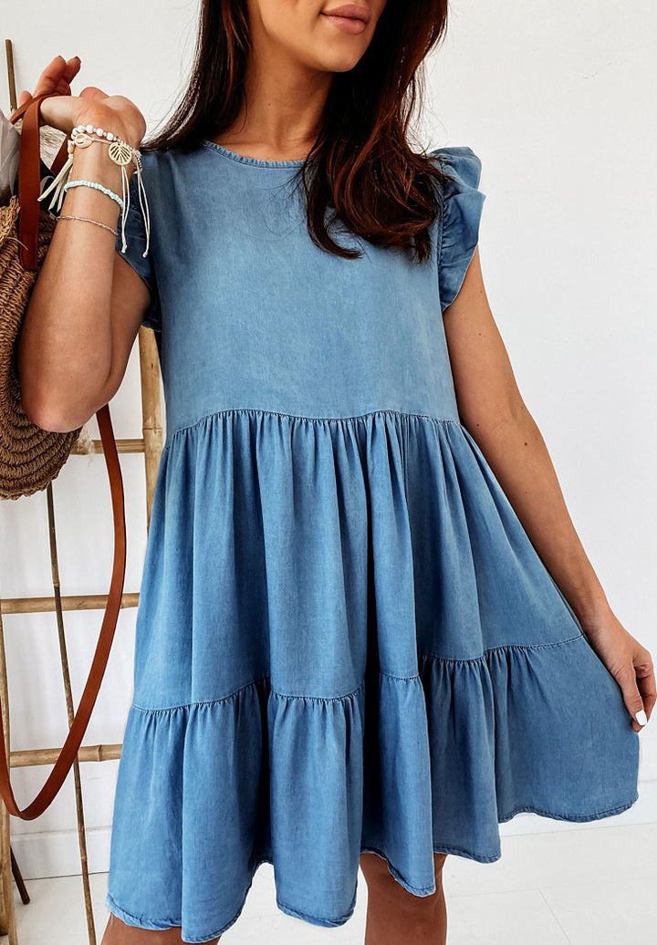 Robe en coton décontractée pour femmes avec des détails de volants volumineux et une coupe en A Levoire