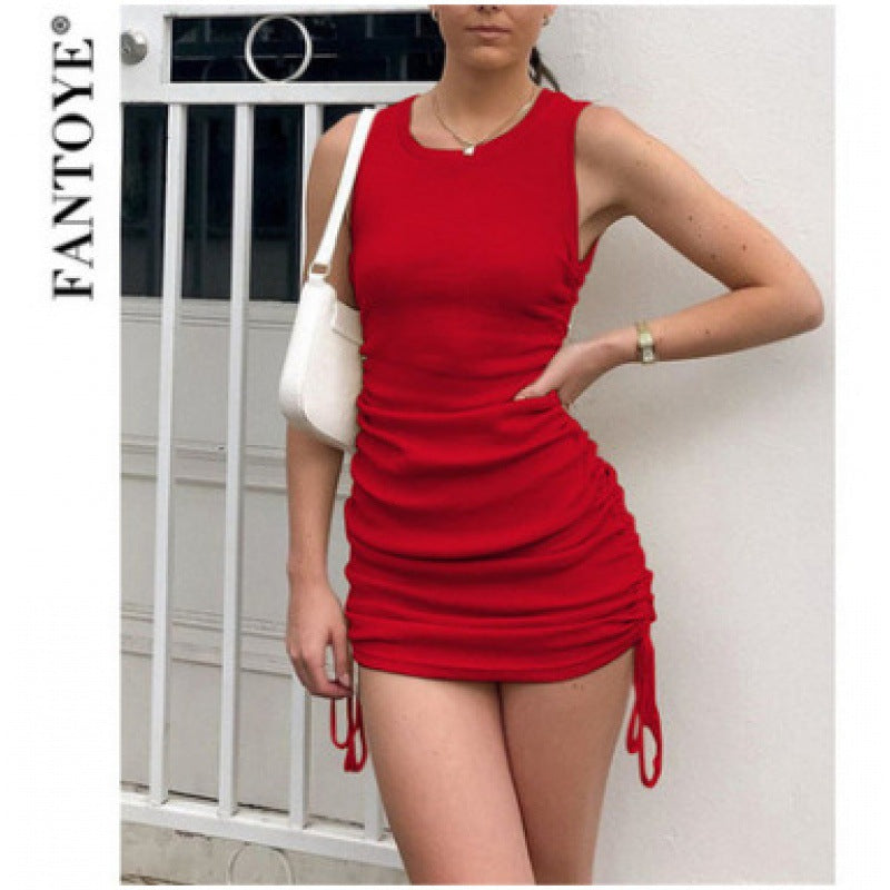 Robe portefeuille pour femme avec des détails modernes en volants et une coupe ajustée Levoire