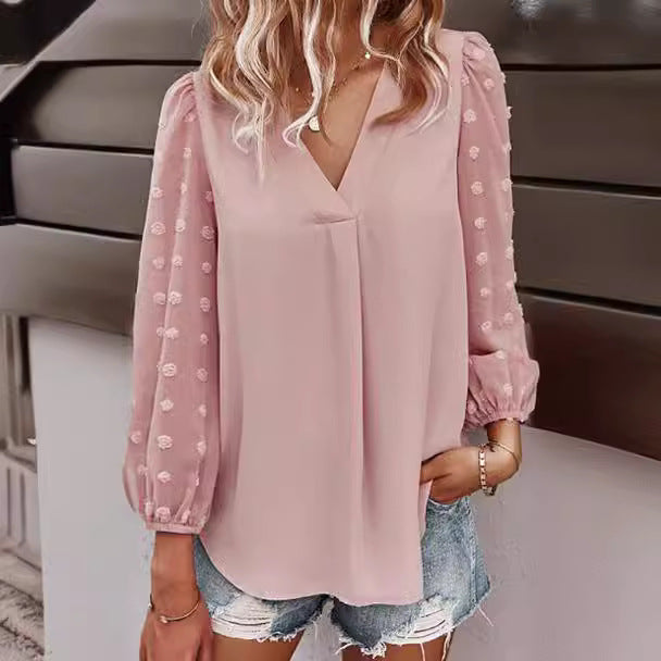 Blouse pour femmes avec des manches bouffantes transparentes et un détail à pois Levoire