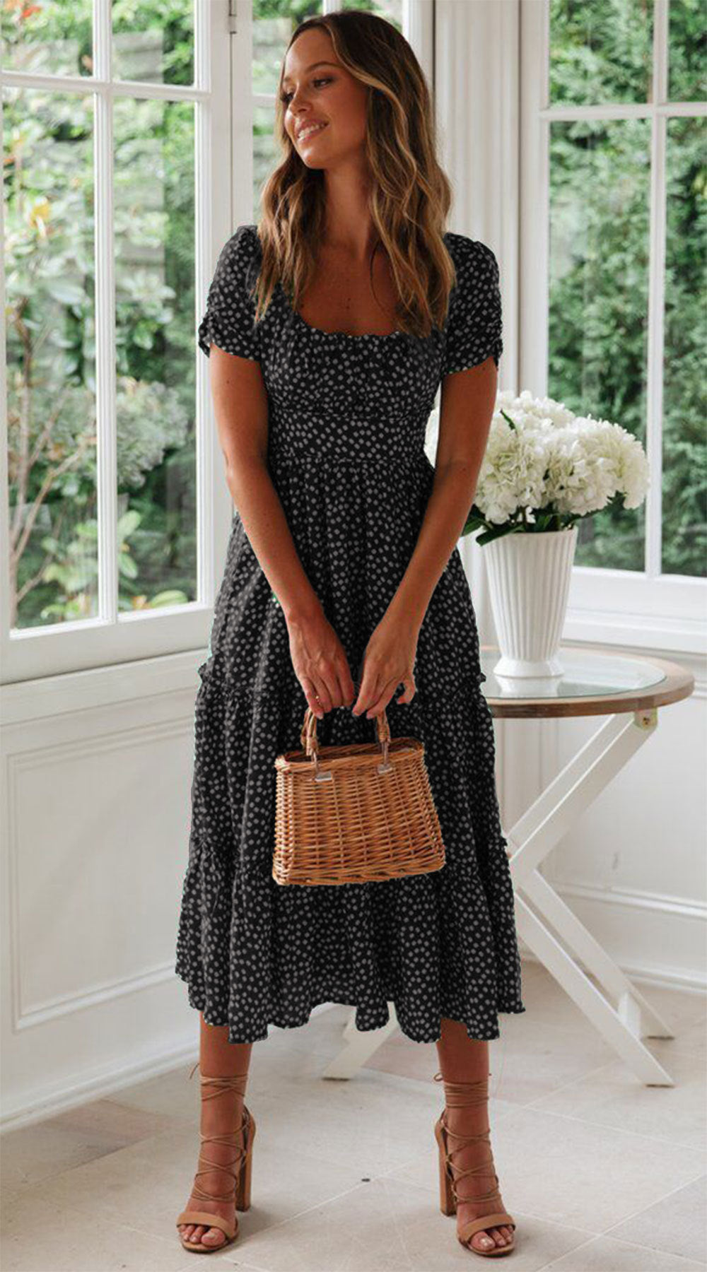 Levoire | Robe à fleurs Col carré Manches bouffantes Noir