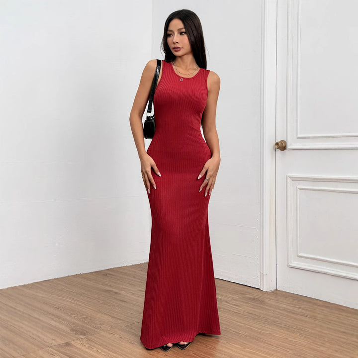 Robe maxi côtelée ajustée pour femmes avec élégante encolure ronde Levoire