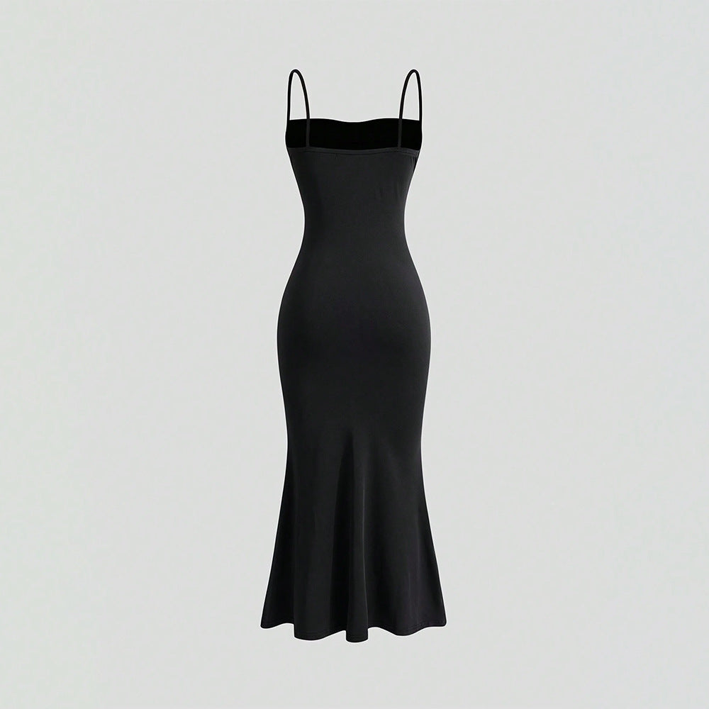 Robe maxi pour femmes avec des plis élégants et des bretelles hors des épaules Levoire