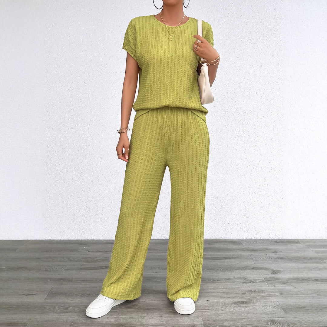 Ensemble de détente confortable pour femmes avec des détails extensibles élégants Levoire