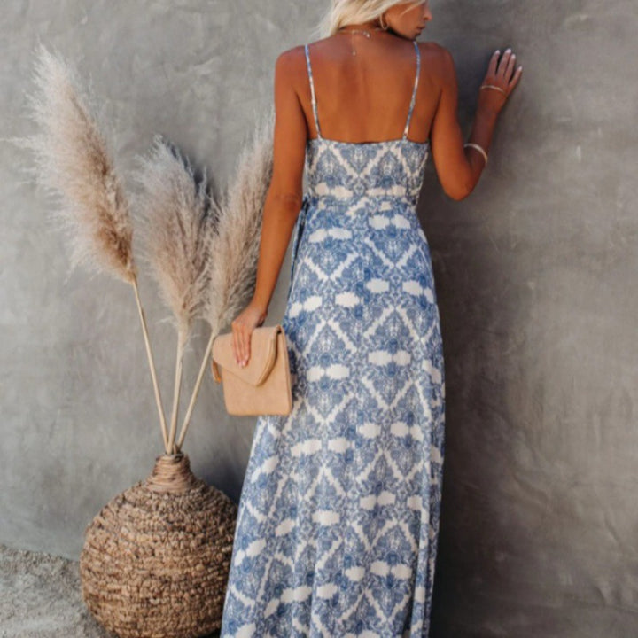 Robe maxi pour dames avec un ourlet flottant et une fente élégante Levoire