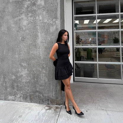 Levoire | Robe élégante cintrée soulignant la taille noir