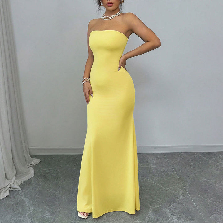 Robe maxi enveloppante ajustée pour femmes avec design décolleté et fente sexy au dos Levoire