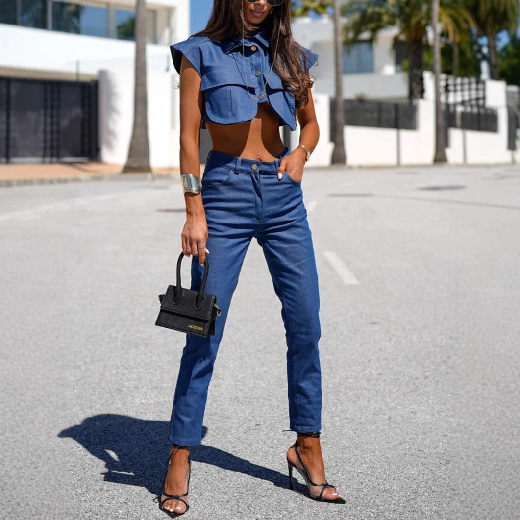 Top court en denim pour femmes avec large col et jeans assortis Levoire