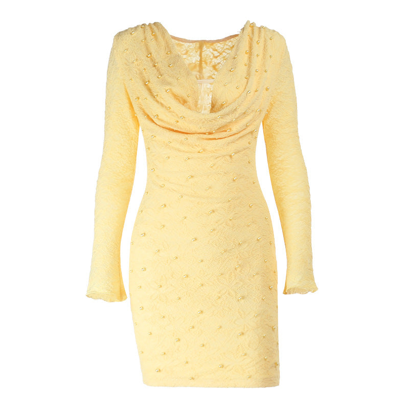 Robe Mini Élégante pour Femmes avec Décolleté en V Profond et Découpe Raffinée Levoire