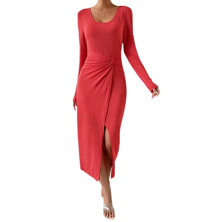 Robe maxi femme avec un design élégant enroulé et une fente latérale Levoire