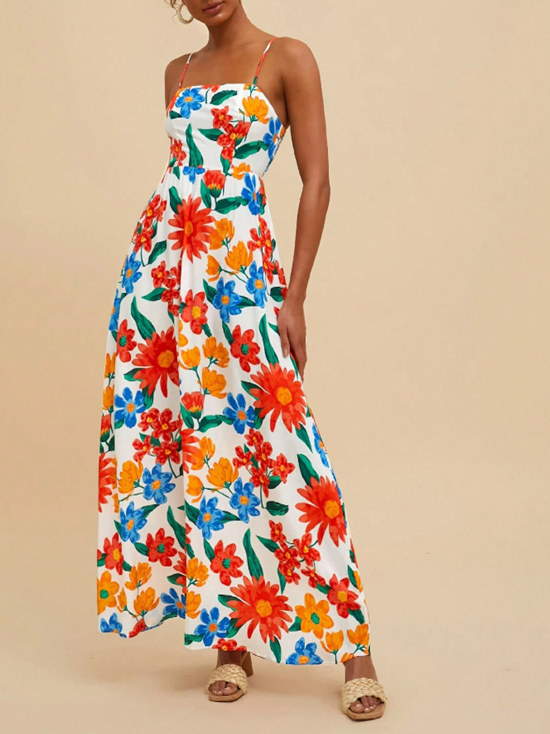 Robe maxi pour femmes avec un motif floral coloré et des bretelles ajustables Levoire