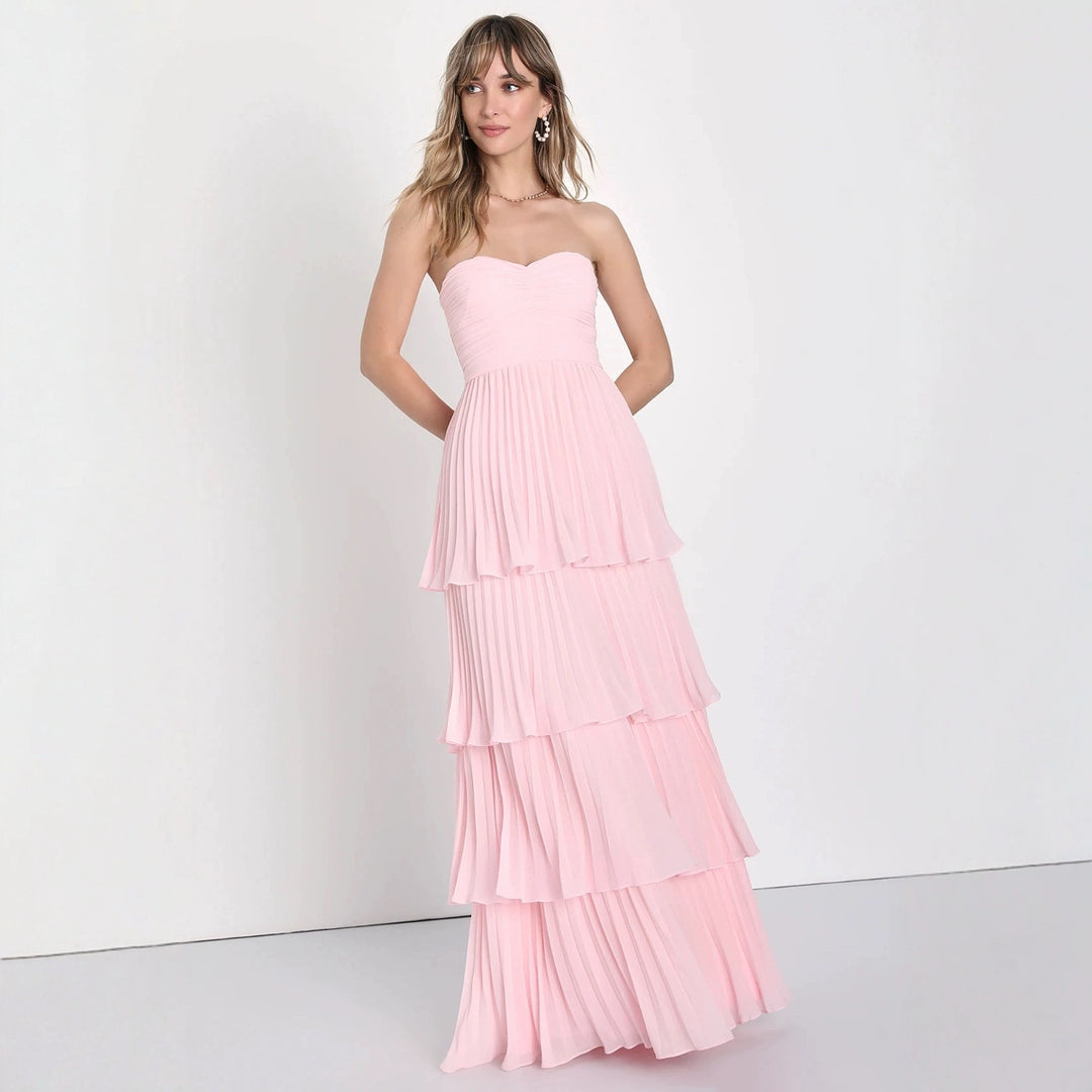 Robe maxi formelle pour femme avec jupe plissée en couches et décolleté en forme de cœur Levoire