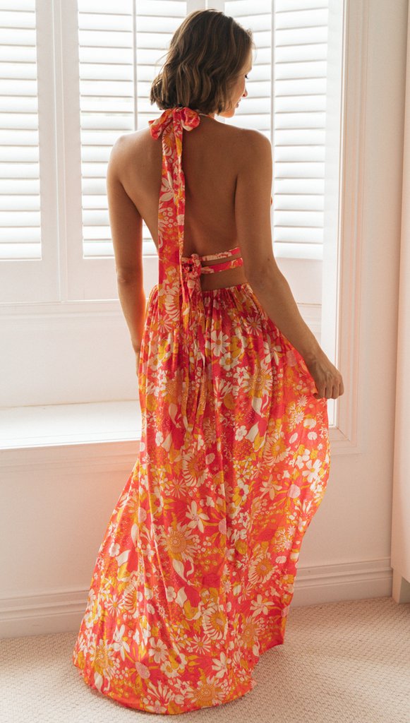 Robe maxi pour femmes avec un design floral et un décolleté en V profond Levoire