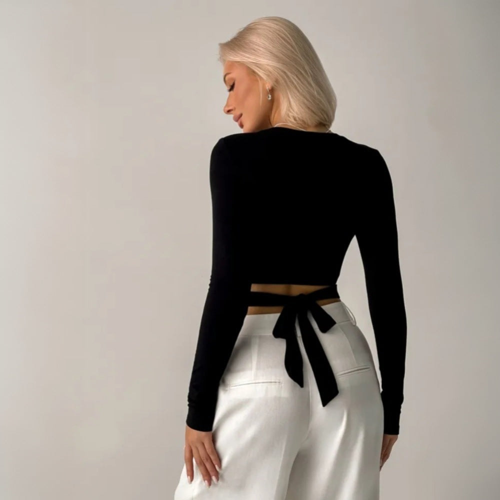 Chemise longue à manches longues pour femmes avec un design innovant à découpes et une taille élastique Levoire
