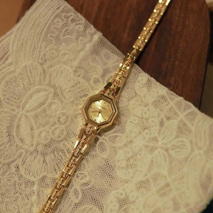 Levoire | Montre Moyenne Ancienne Doré