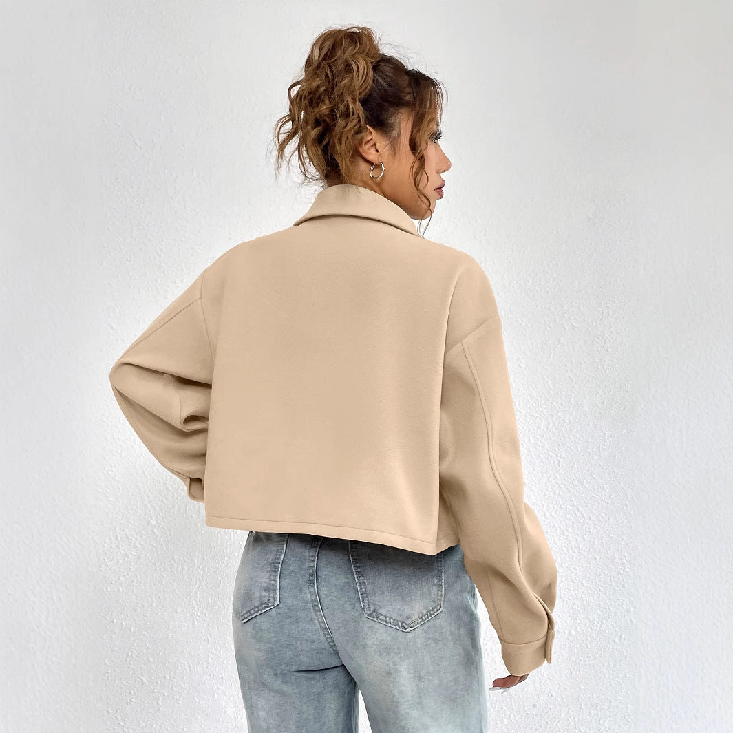Veste chino décontractée pour femme avec des détails de boutons stylés et des poches pratiques Levoire