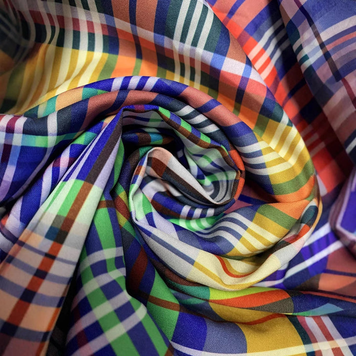 Jupe maxi pour femmes avec un motif à carreaux coloré et une coupe fluide Levoire