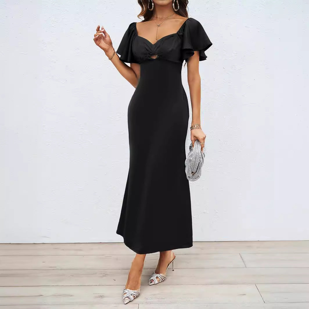 Vêtements maxi pour femmes avec design décoletté, détail de nœud élégant et tissu fluide Levoire