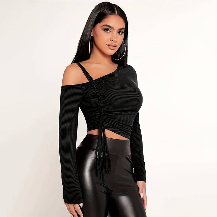 Crop top féminin stylé avec coupe asymétrique et détails de volants raffinés Levoire