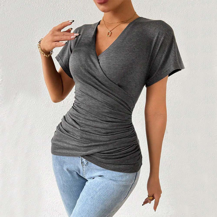 Tunique enveloppante pour femmes avec drapés flatteurs pour la silhouette et un élégant décolleté en V Levoire