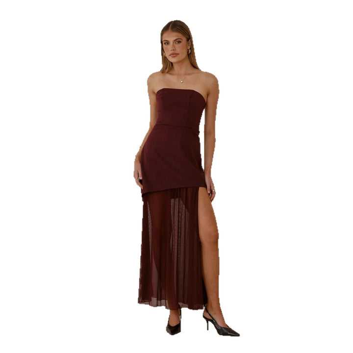 Robe de soirée élégante pour femme avec coupe asymétrique et fente séduisante Levoire