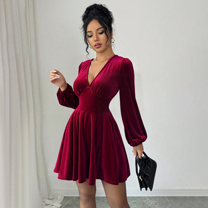 Robe à manches courtes pour femme avec des manches bouffantes élégantes et un décolleté en V Levoire