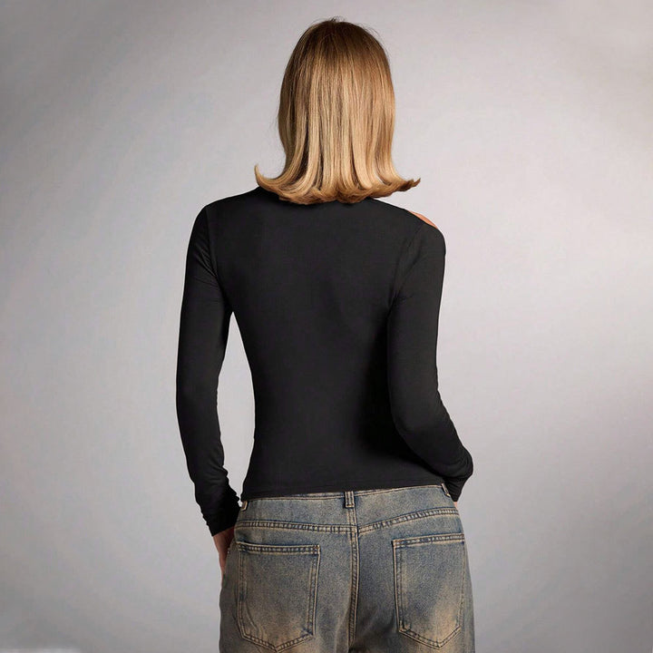 Haut ajusté pour femmes avec coupe asymétrique et détail en nœud Levoire