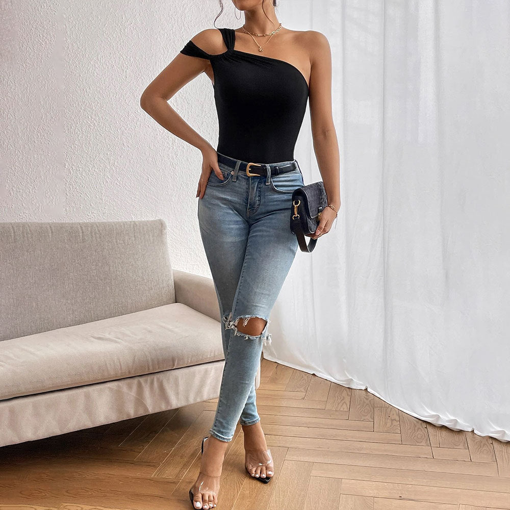 Body sans manches pour femmes avec design asymétrique et décolleté en U Levoire
