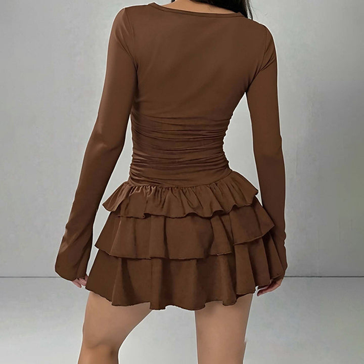 Robe mini pour femme avec un ourlet à volants volumineux et des manches longues Levoire